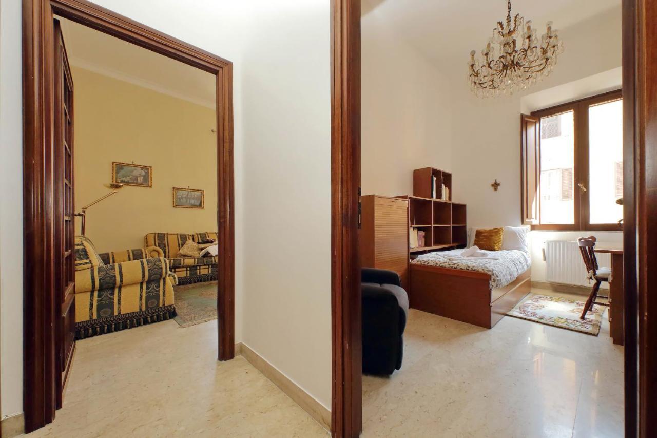 Luxury Domus Amadora Apartment โรม ภายนอก รูปภาพ